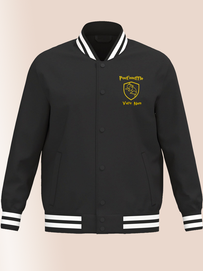 Veste teddy Poufsouffle noire avec écusson jaune brodé et prénom personnalisé.